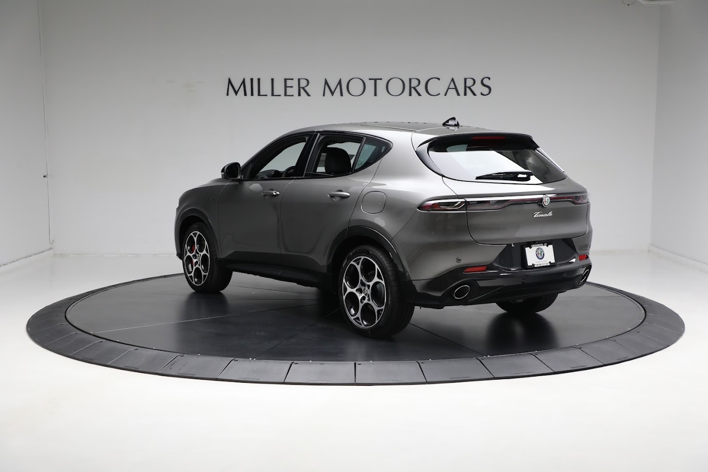 Used-2024-Alfa-Romeo-Tonale-Veloce