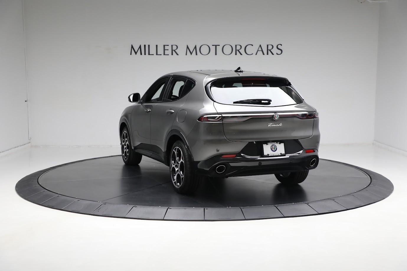 Used-2024-Alfa-Romeo-Tonale-Veloce