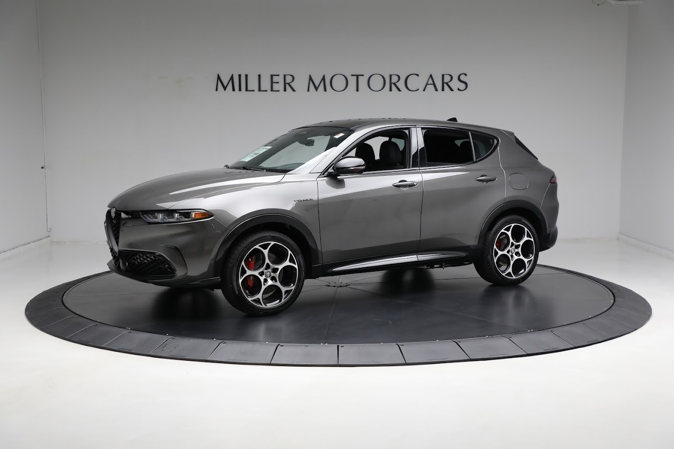 Used-2024-Alfa-Romeo-Tonale-Veloce