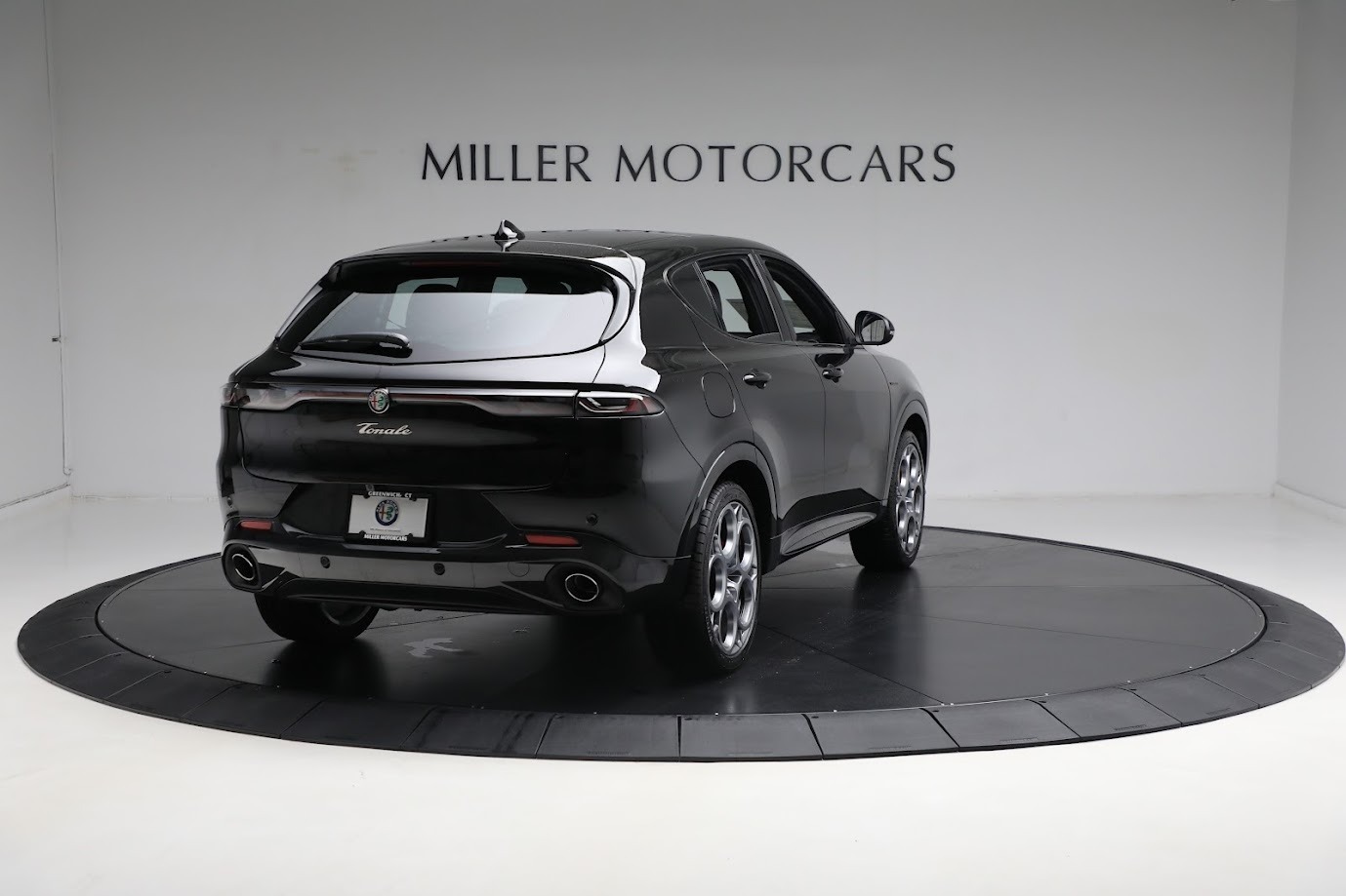 Used-2024-Alfa-Romeo-Tonale-Veloce