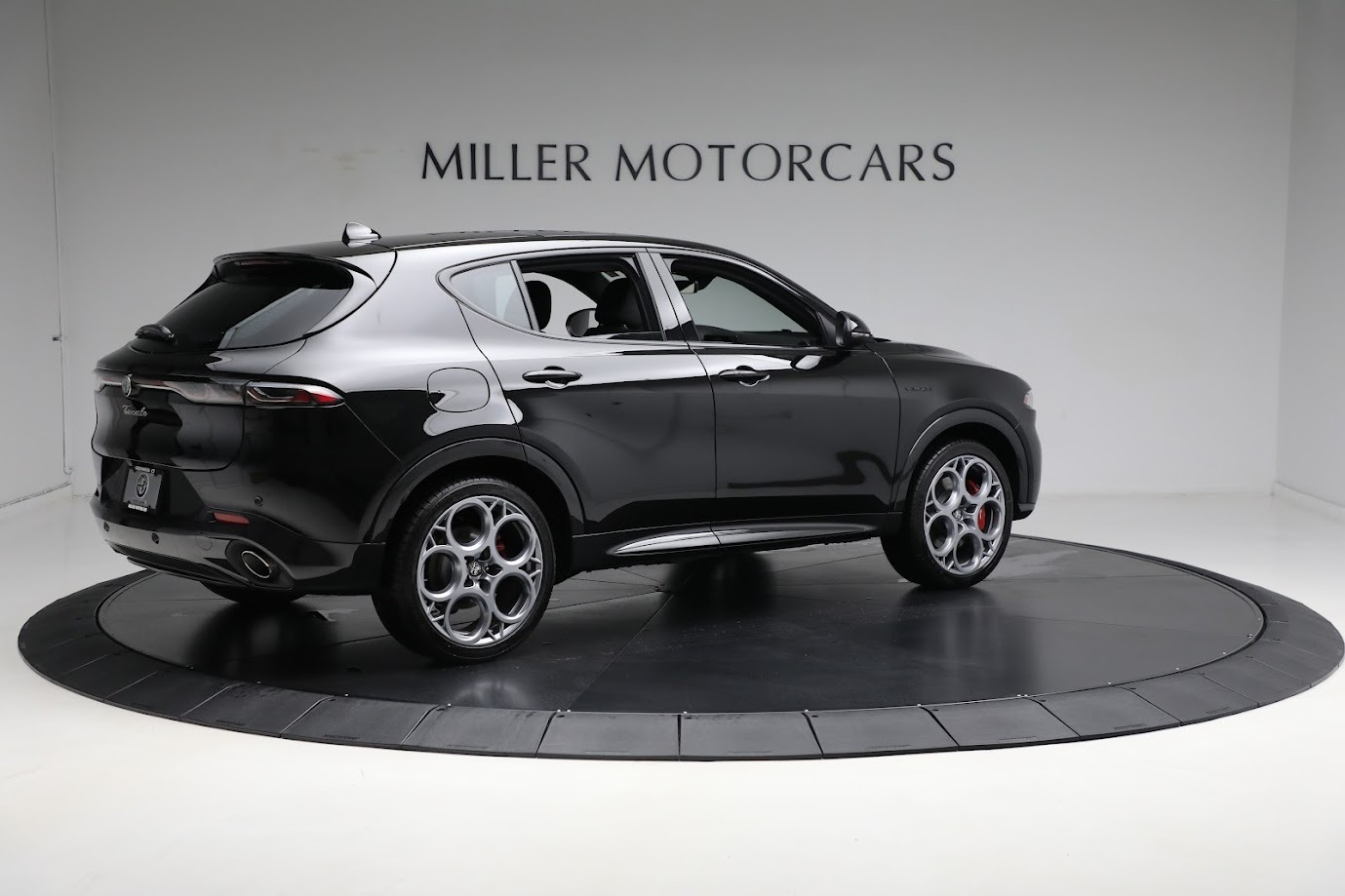 Used-2024-Alfa-Romeo-Tonale-Veloce