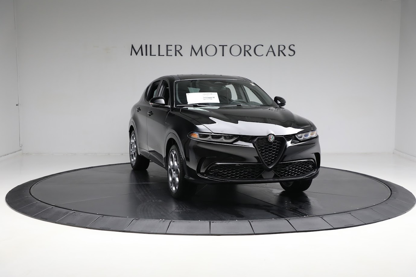 Used-2024-Alfa-Romeo-Tonale-Veloce