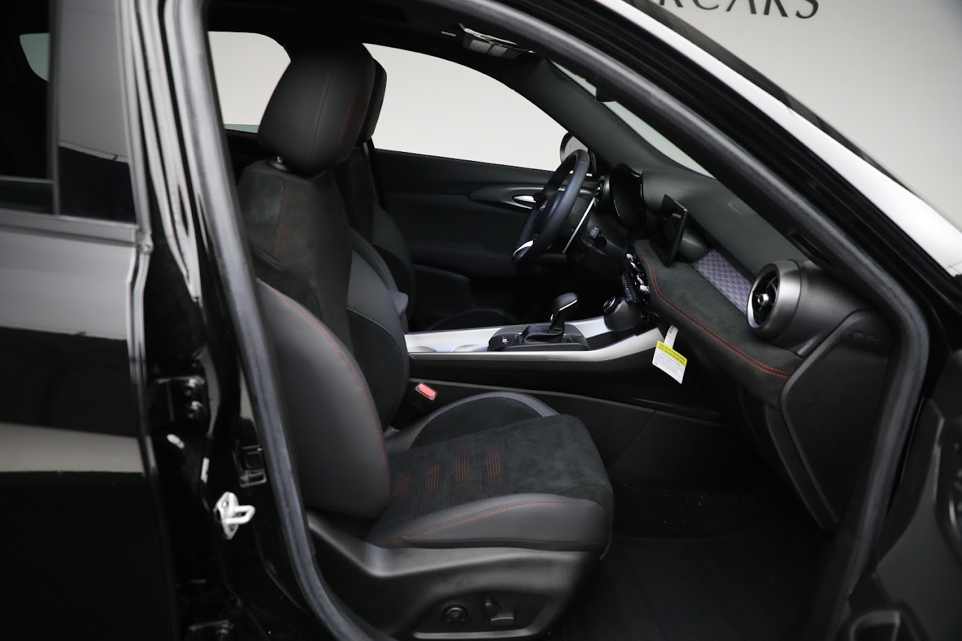 Used-2024-Alfa-Romeo-Tonale-Veloce