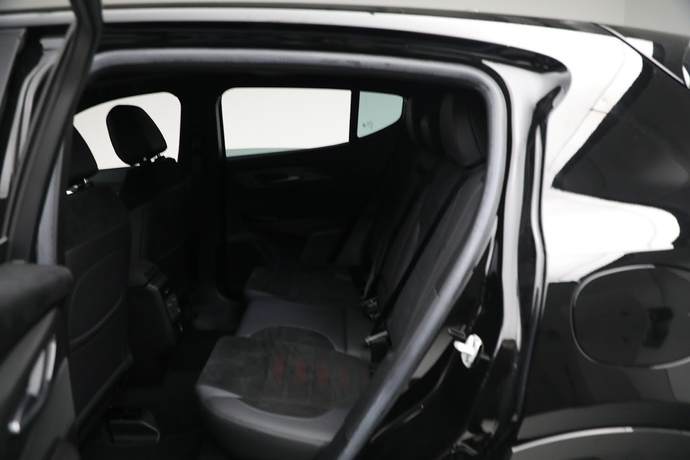 Used-2024-Alfa-Romeo-Tonale-Veloce
