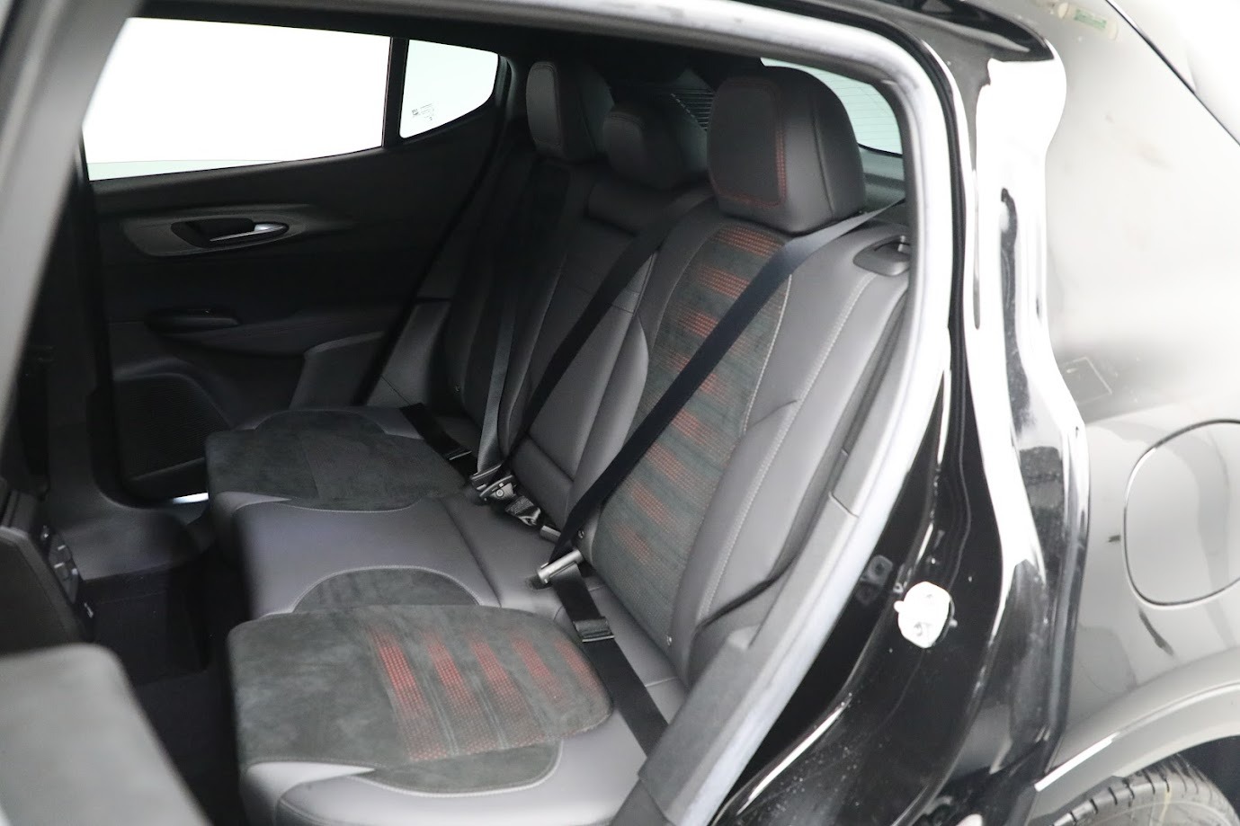 Used-2024-Alfa-Romeo-Tonale-Veloce