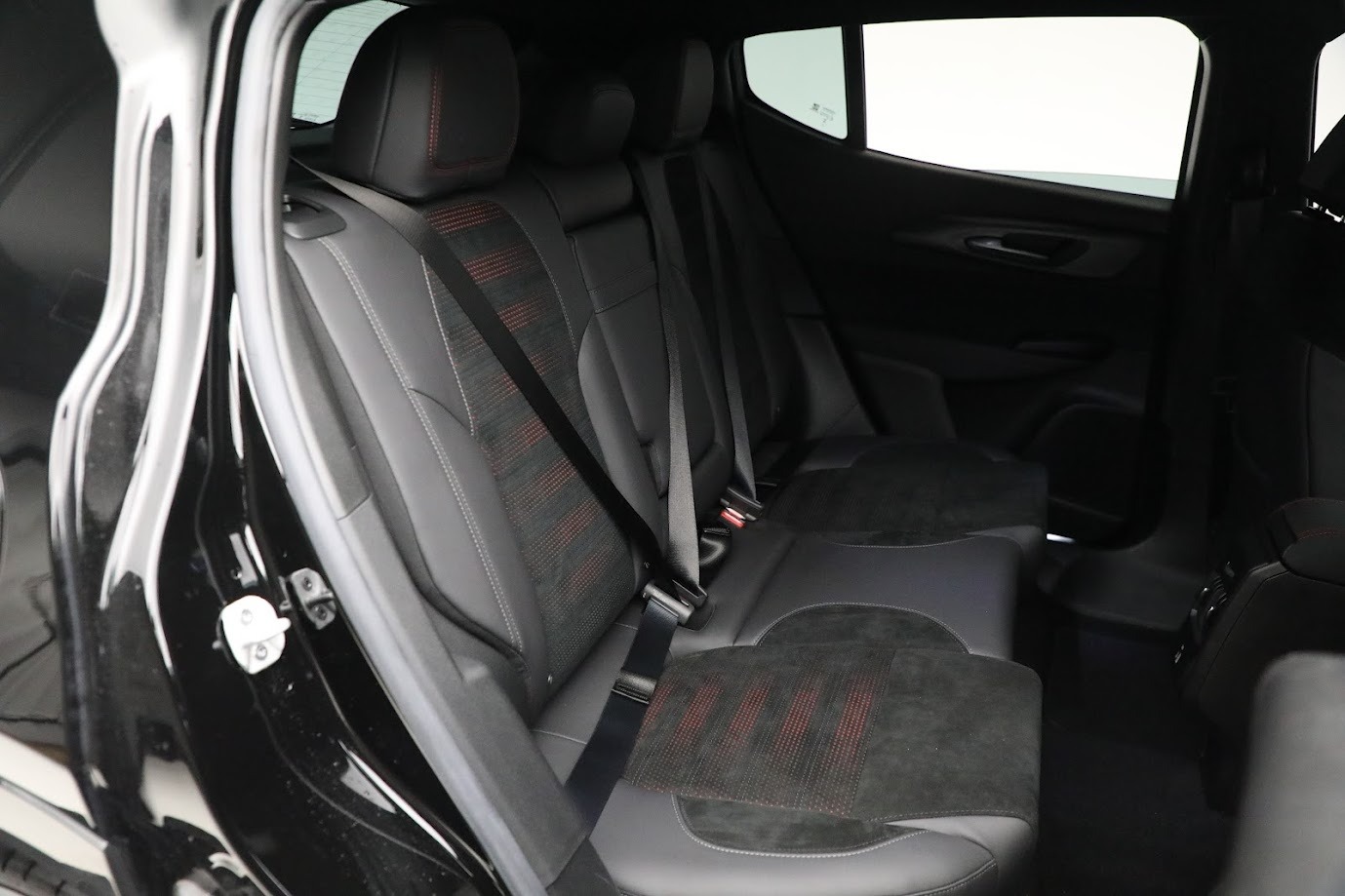 Used-2024-Alfa-Romeo-Tonale-Veloce