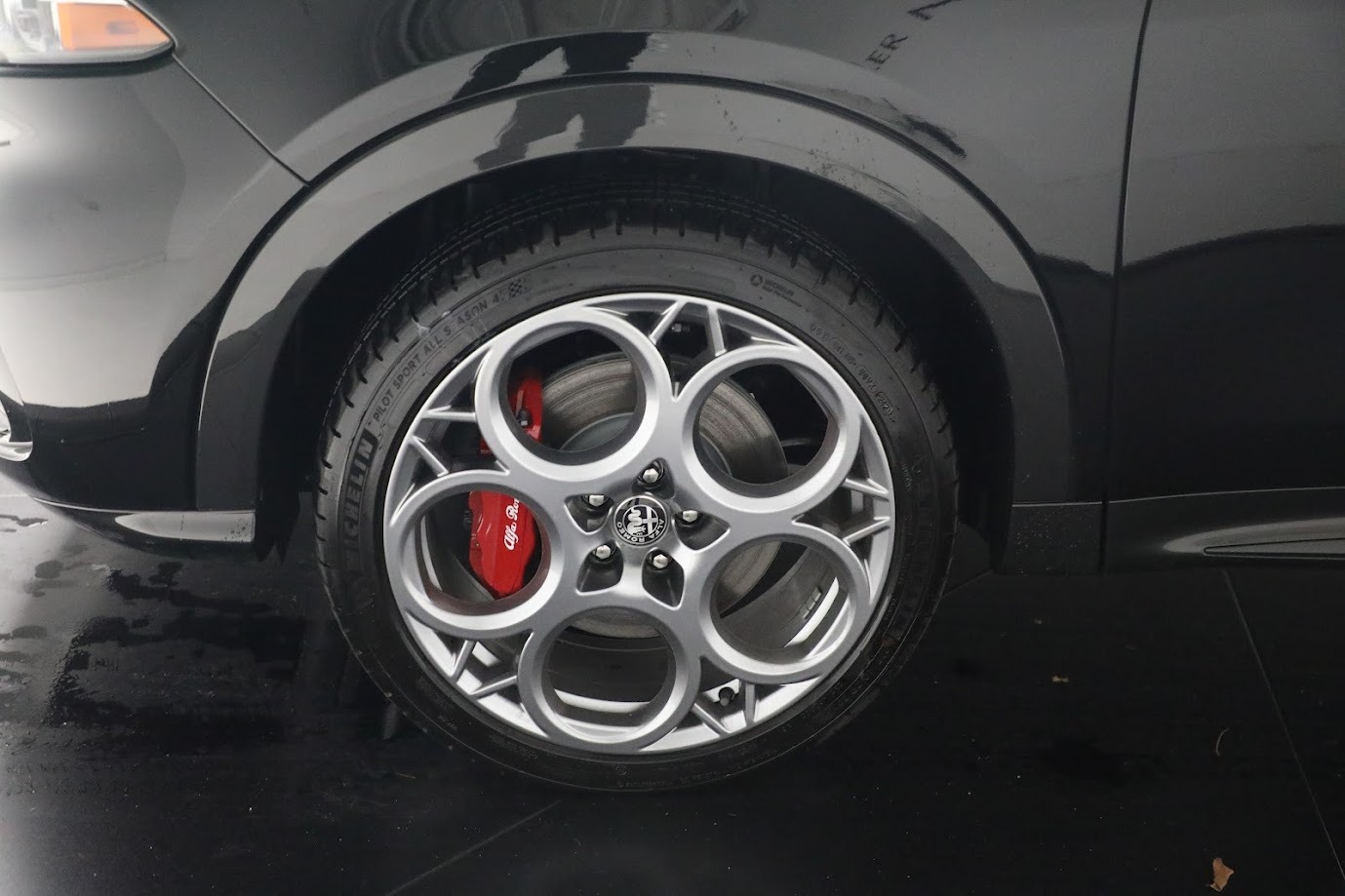 Used-2024-Alfa-Romeo-Tonale-Veloce
