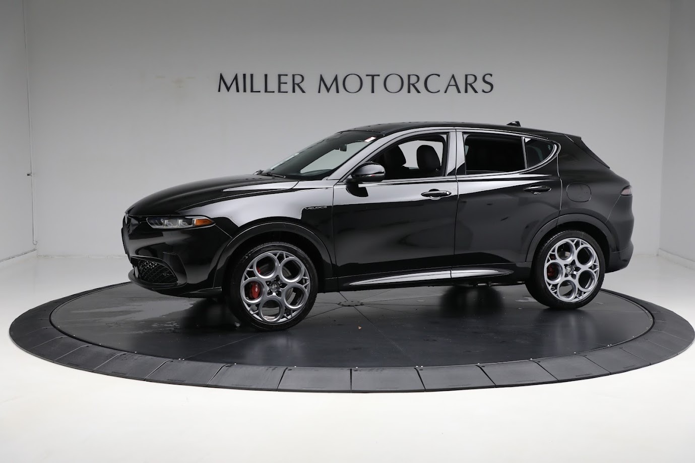 Used-2024-Alfa-Romeo-Tonale-Veloce