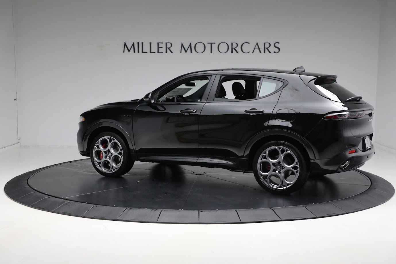 Used-2024-Alfa-Romeo-Tonale-Veloce
