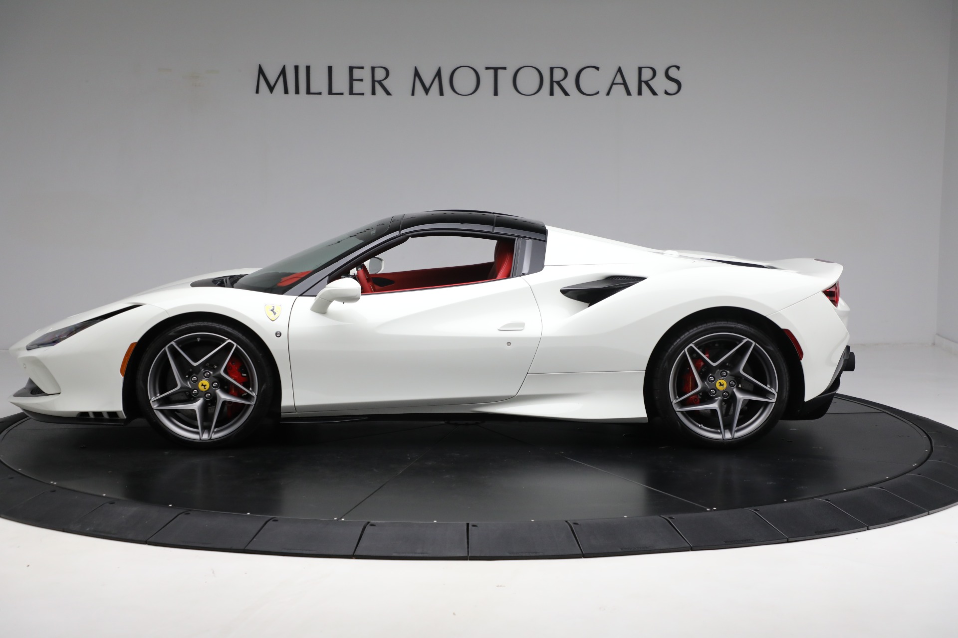 Used-2023-Ferrari-F8-Spider