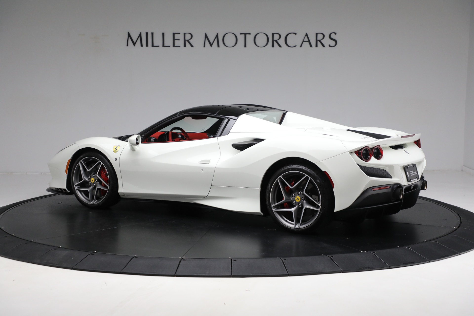 Used-2023-Ferrari-F8-Spider