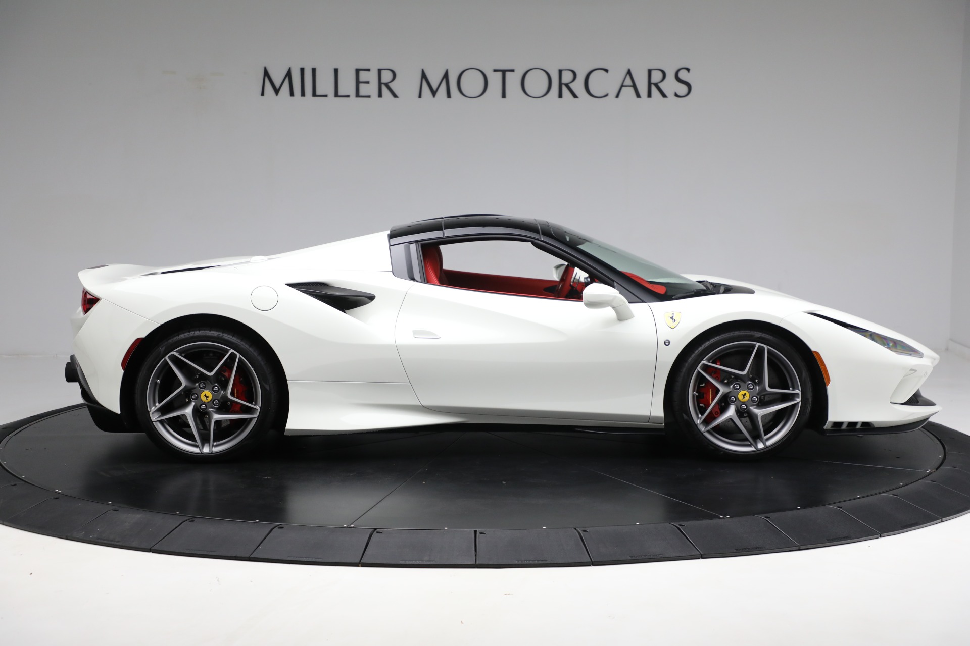 Used-2023-Ferrari-F8-Spider