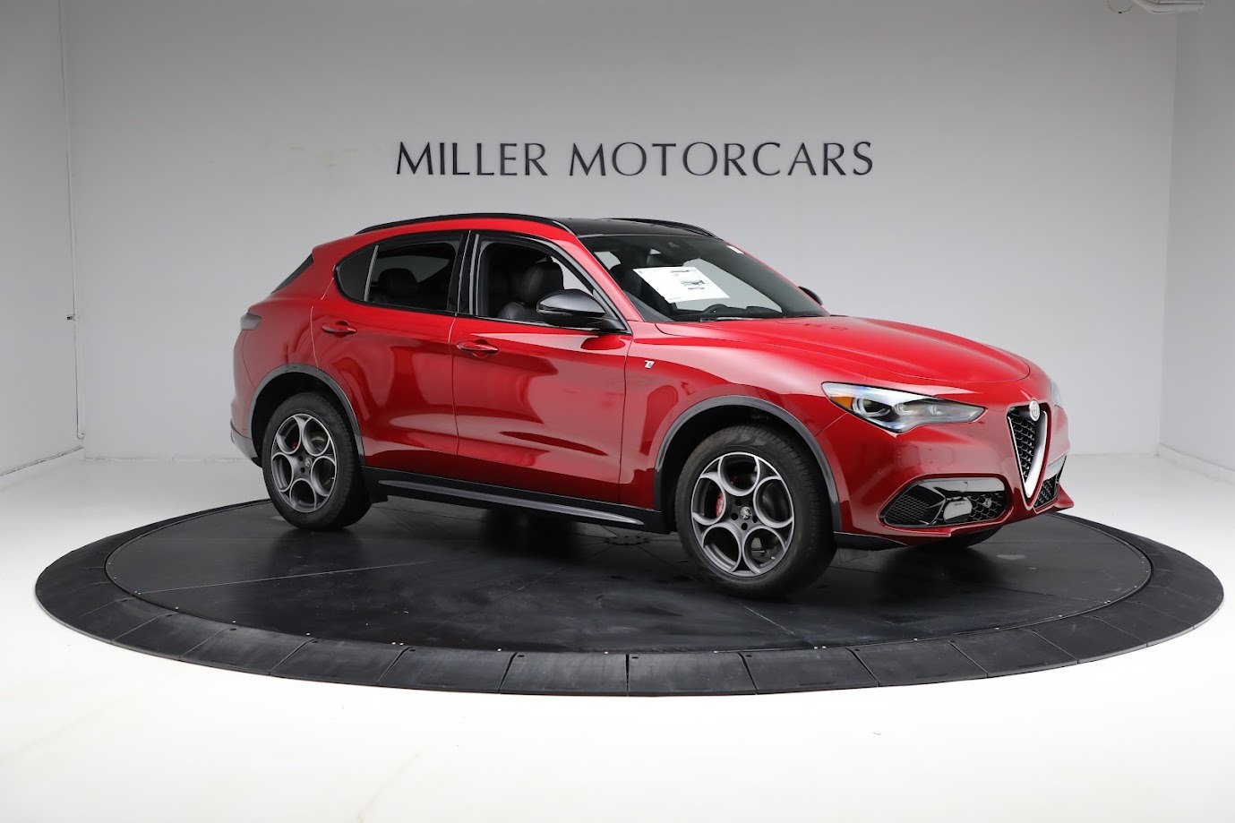 New-2024-Alfa-Romeo-Stelvio-Ti