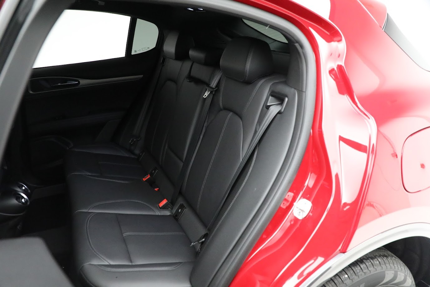 New-2024-Alfa-Romeo-Stelvio-Ti