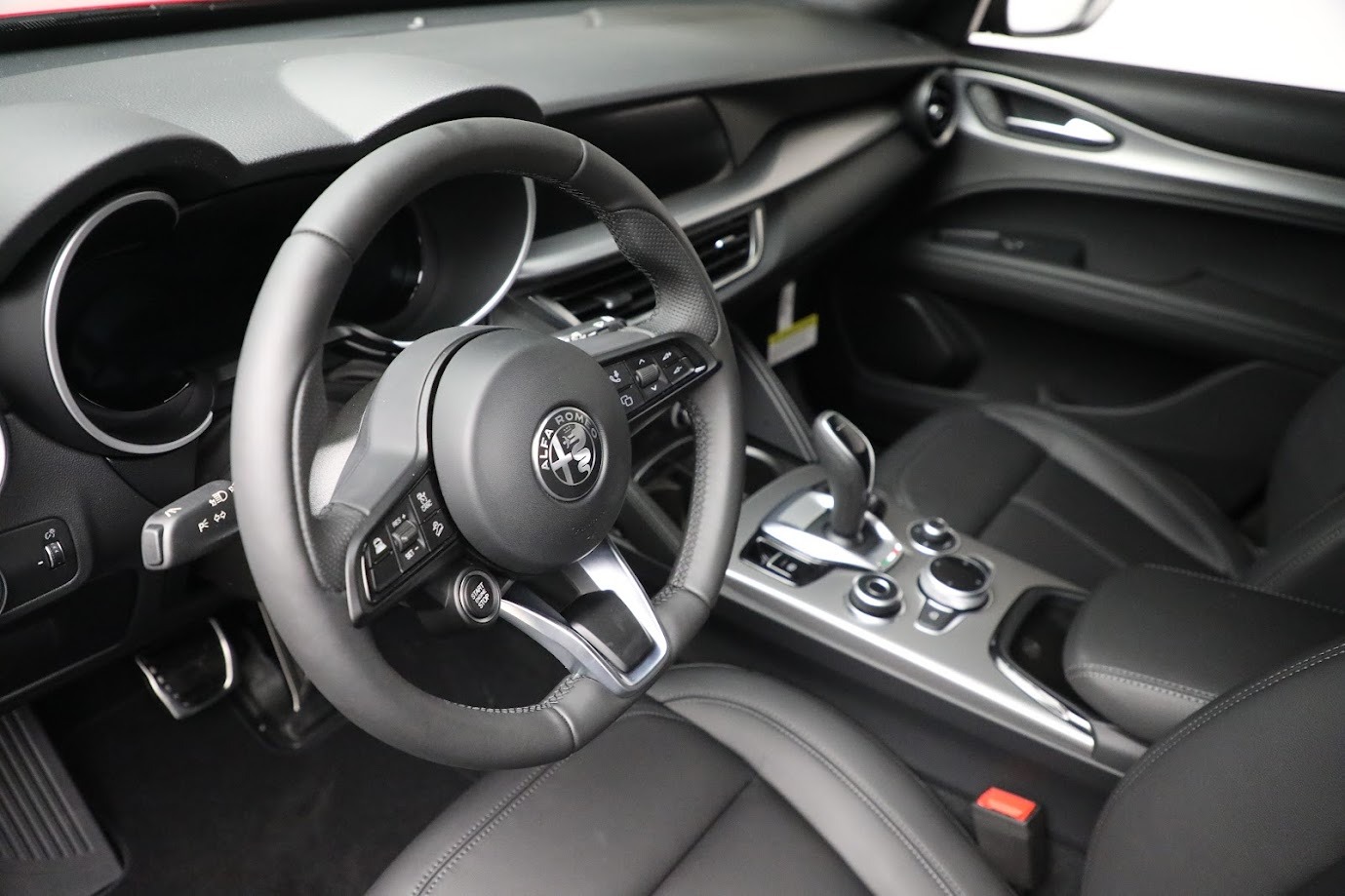 New-2024-Alfa-Romeo-Stelvio-Ti