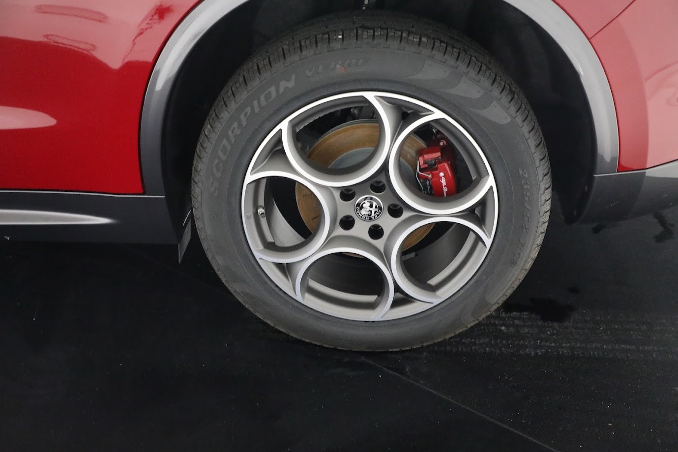 New-2024-Alfa-Romeo-Stelvio-Ti