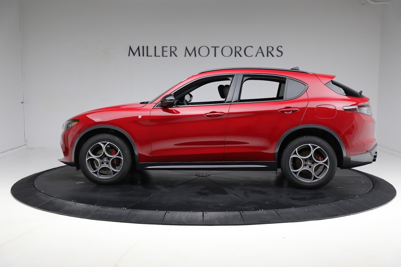New-2024-Alfa-Romeo-Stelvio-Ti