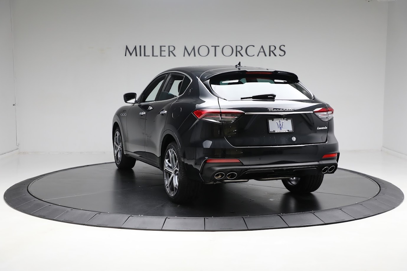 New-2023-Maserati-Levante-Modena