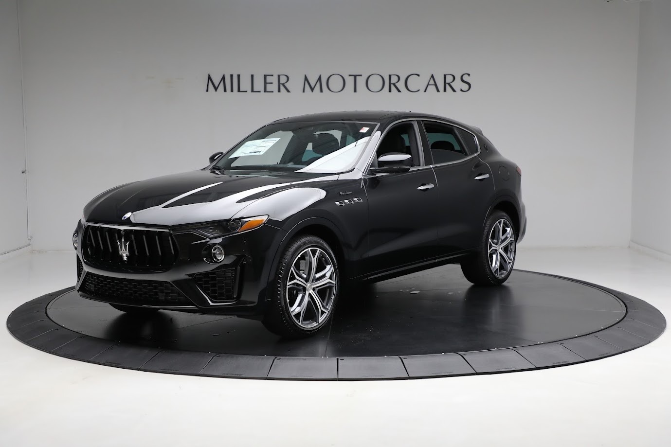 New-2023-Maserati-Levante-Modena