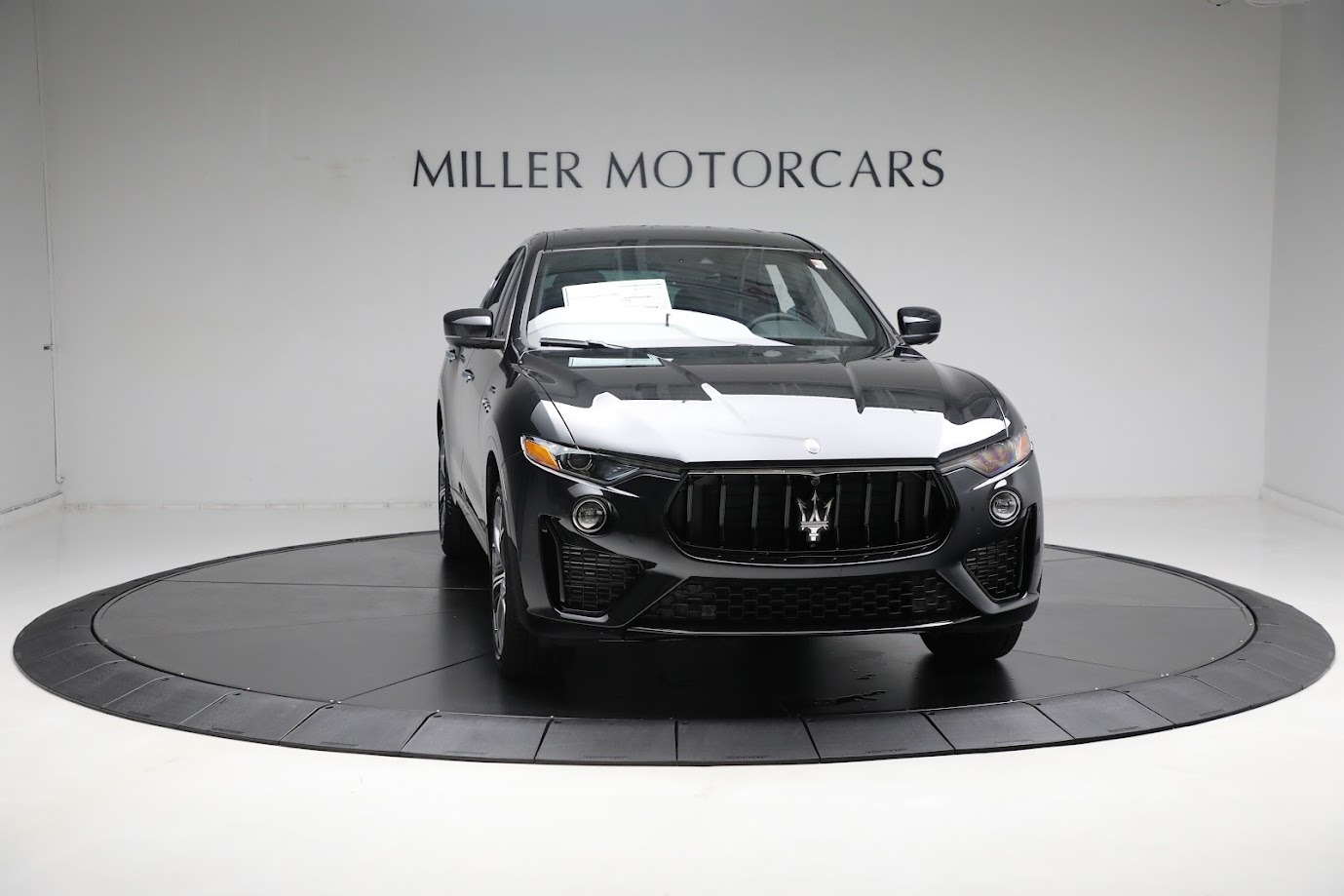 New-2023-Maserati-Levante-Modena