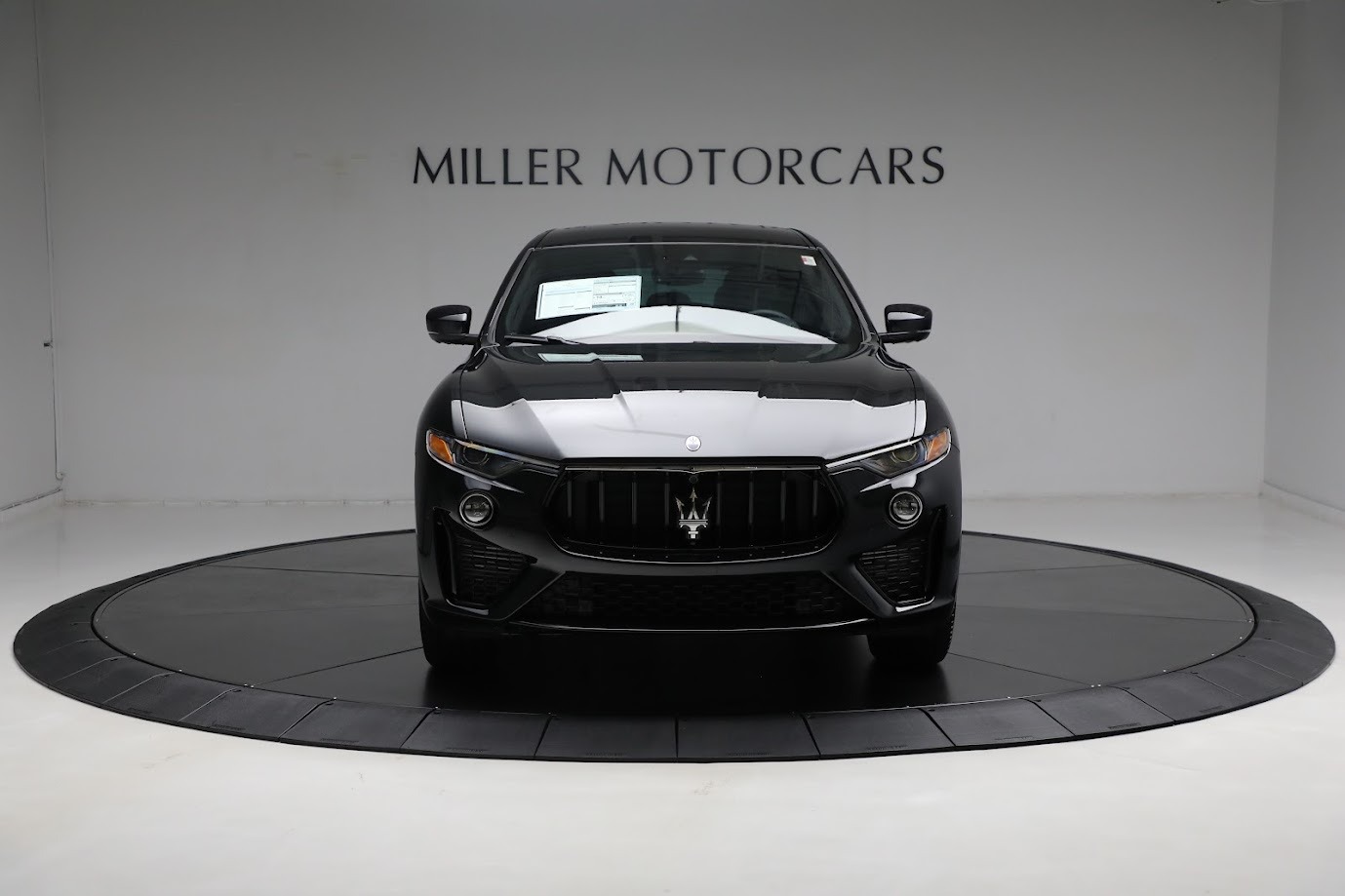 New-2023-Maserati-Levante-Modena