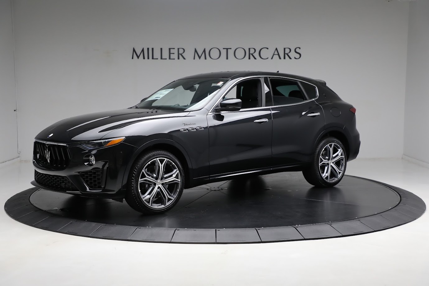 New-2023-Maserati-Levante-Modena
