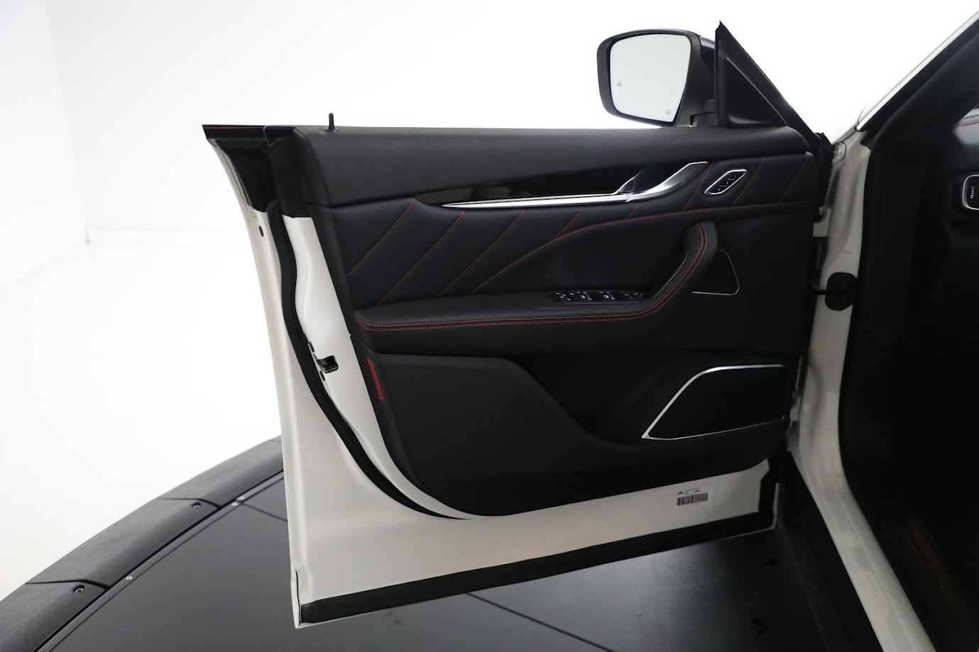 New-2024-Maserati-Levante-GT