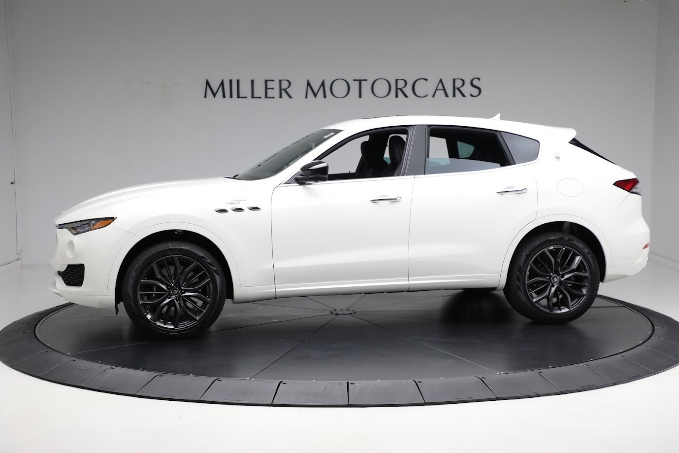 New-2024-Maserati-Levante-GT