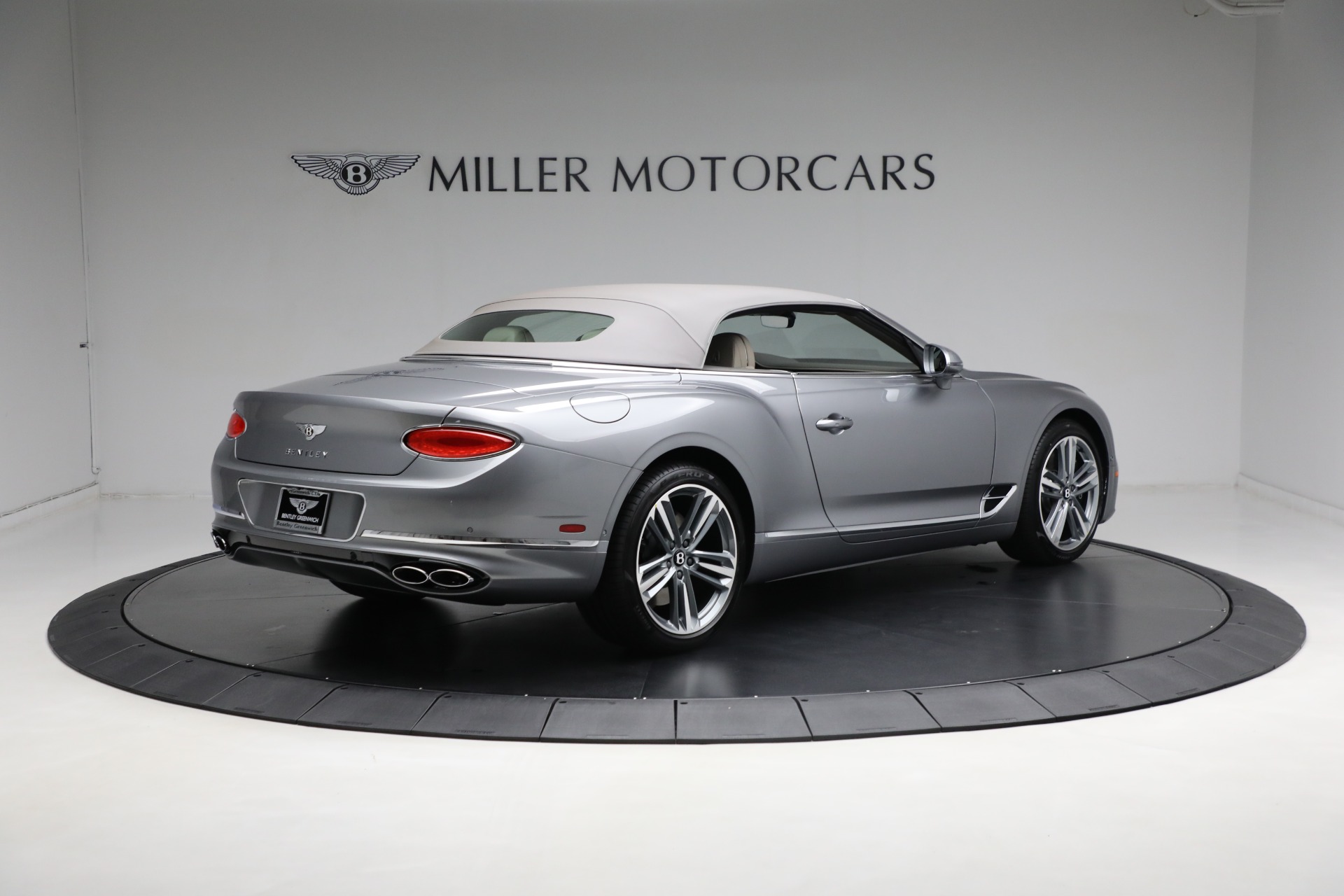 New-2024-Bentley-Continental-GTC-V8