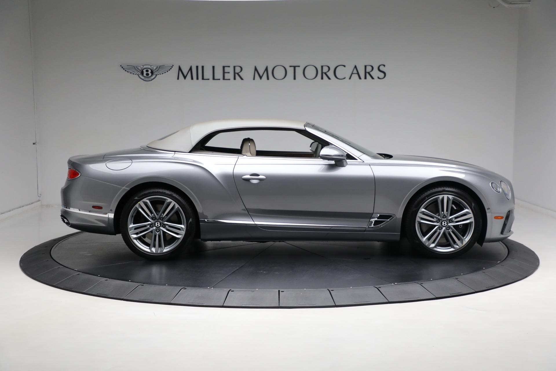 New-2024-Bentley-Continental-GTC-V8