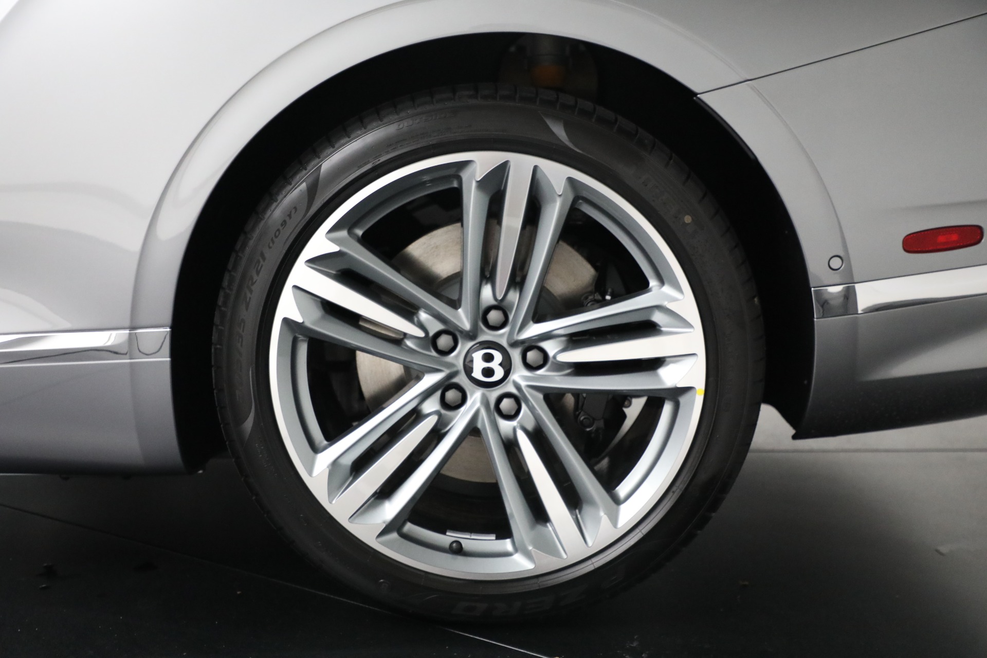 New-2024-Bentley-Continental-GTC-V8