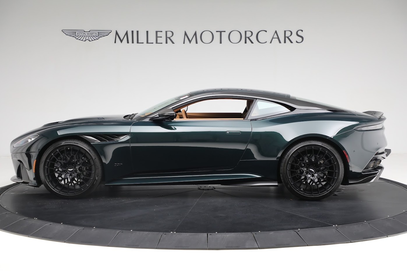 New-2023-Aston-Martin-DBS-770-Ultimate