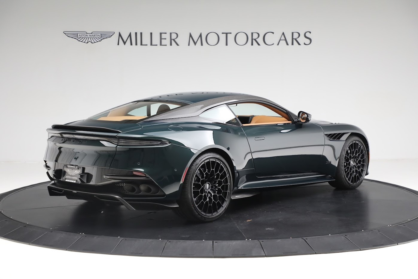 New-2023-Aston-Martin-DBS-770-Ultimate