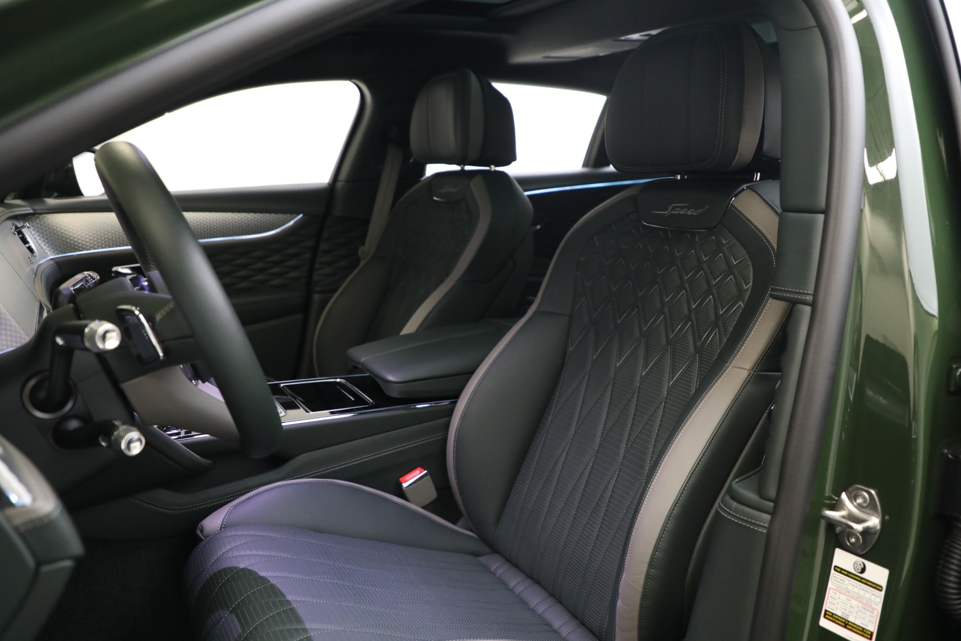 New-2023-Bentley-Flying-Spur-Speed