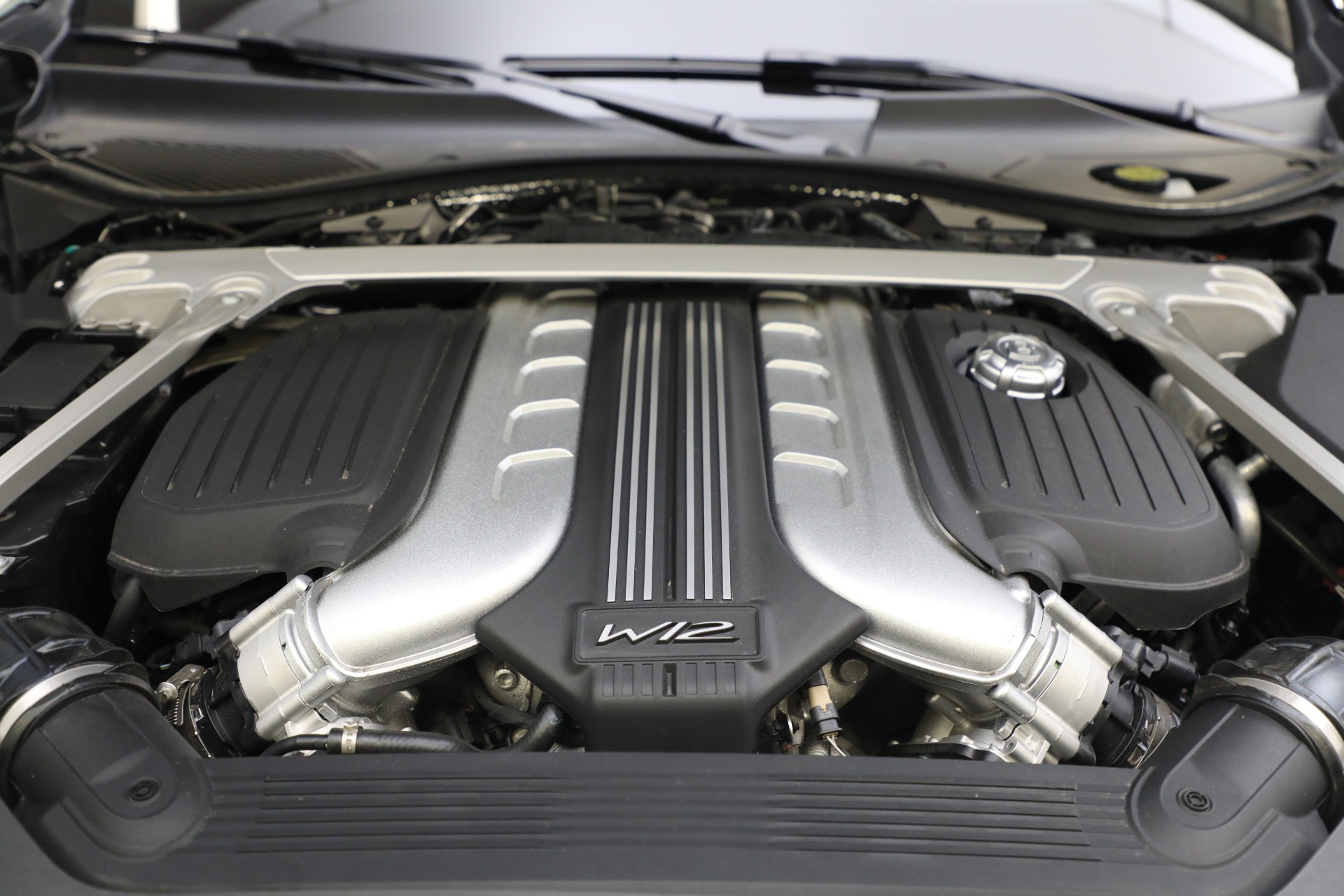 New-2023-Bentley-Flying-Spur-Speed