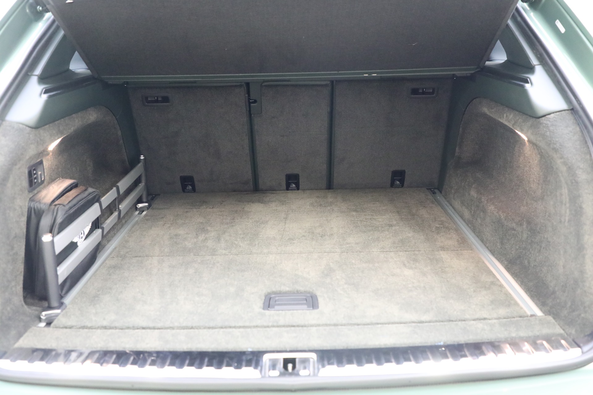 New-2023-Bentley-Bentayga-Speed