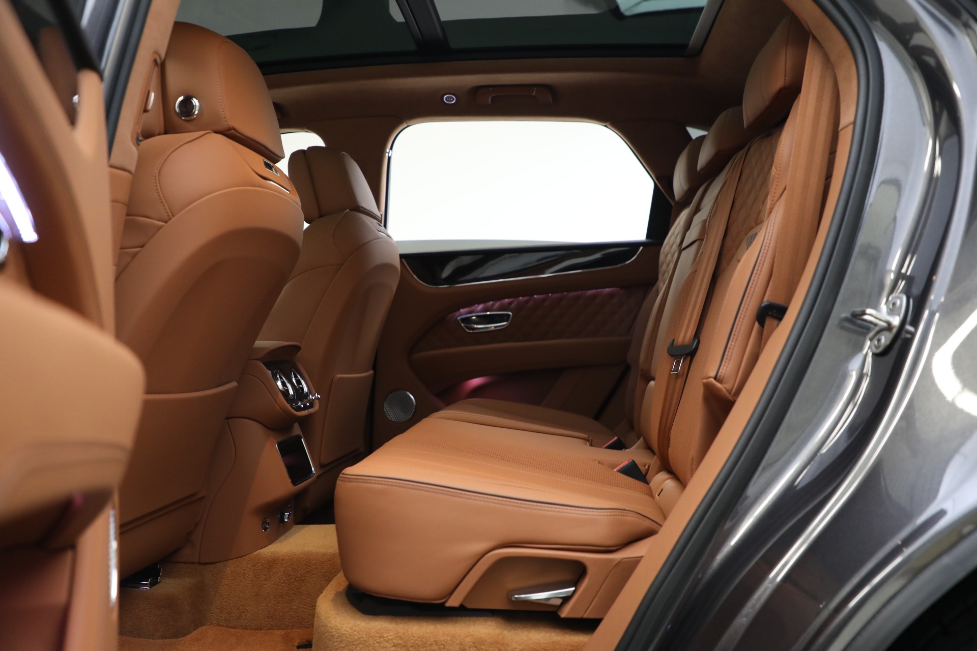 New-2023-Bentley-Bentayga-Azure-Hybrid