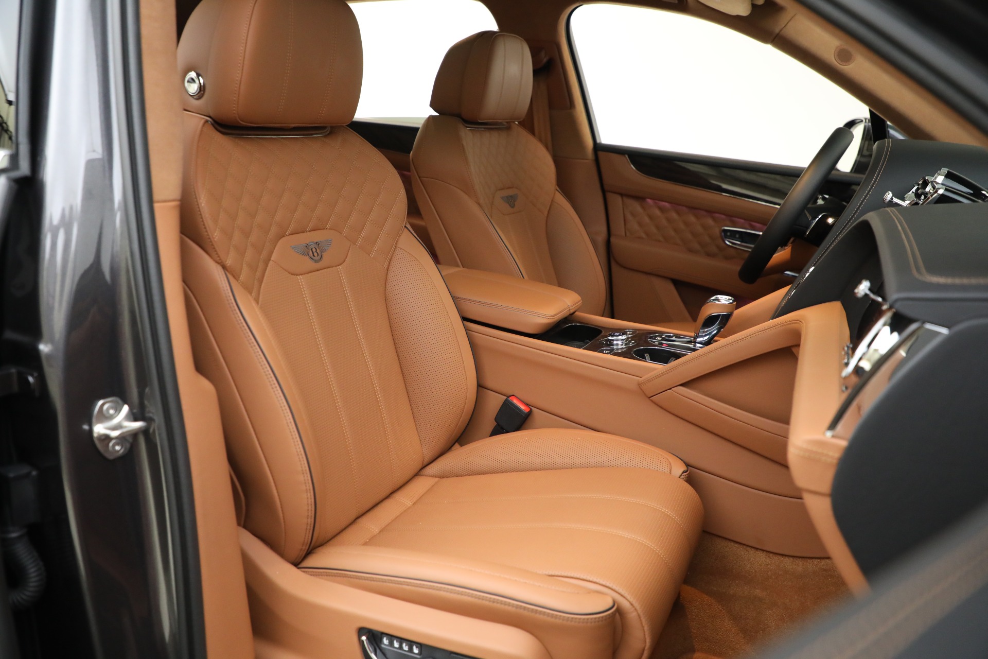 New-2023-Bentley-Bentayga-Azure-Hybrid