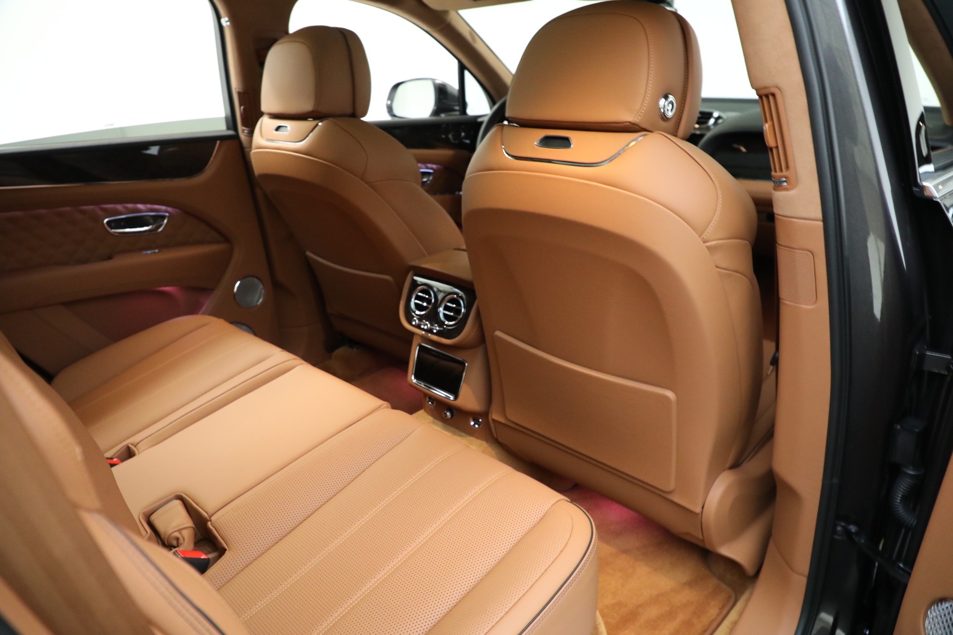 New-2023-Bentley-Bentayga-Azure-Hybrid