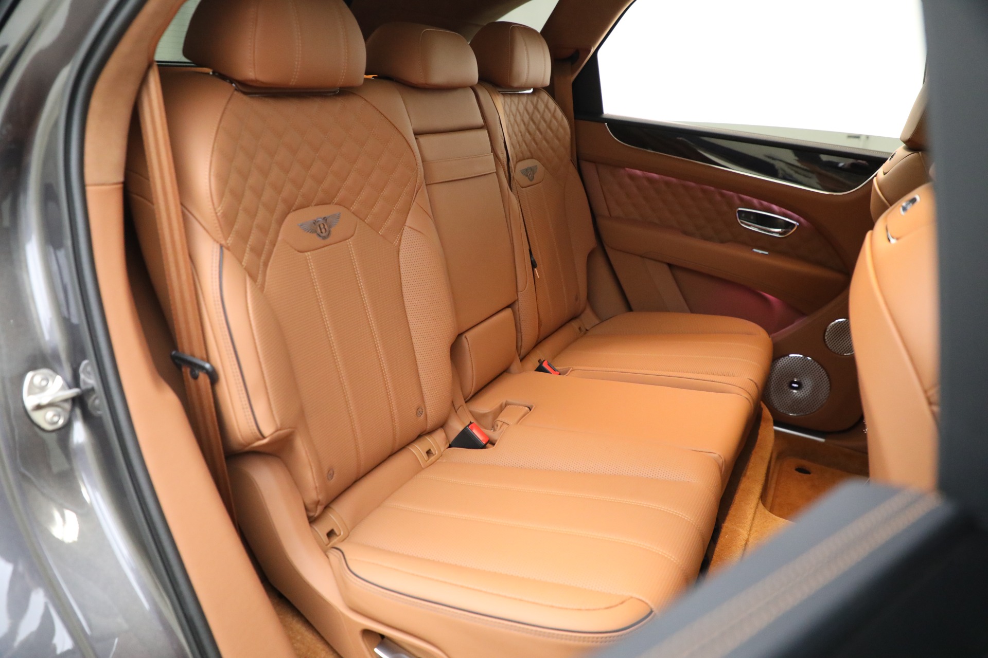 New-2023-Bentley-Bentayga-Azure-Hybrid