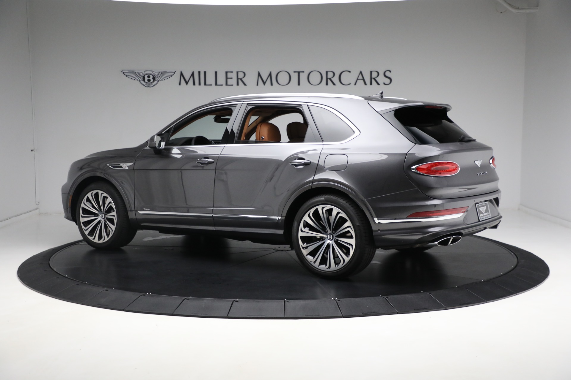 New-2023-Bentley-Bentayga-Azure-Hybrid