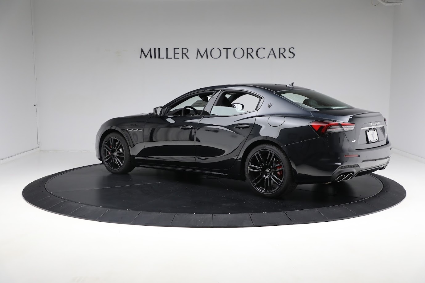 New-2024-Maserati-Ghibli-Modena-Ultima-Q4