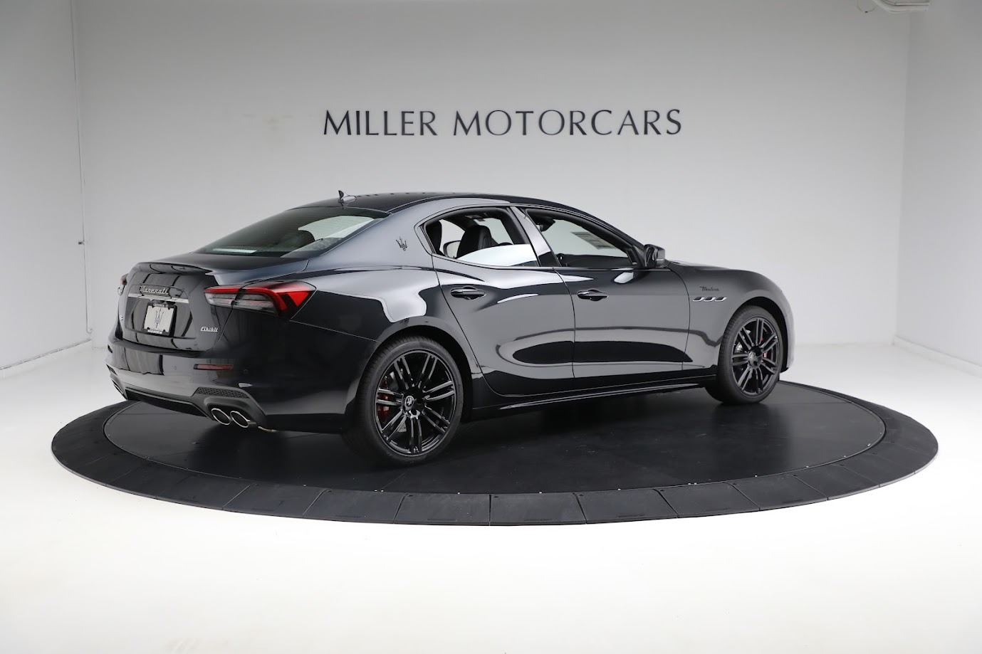 New-2024-Maserati-Ghibli-Modena-Ultima-Q4
