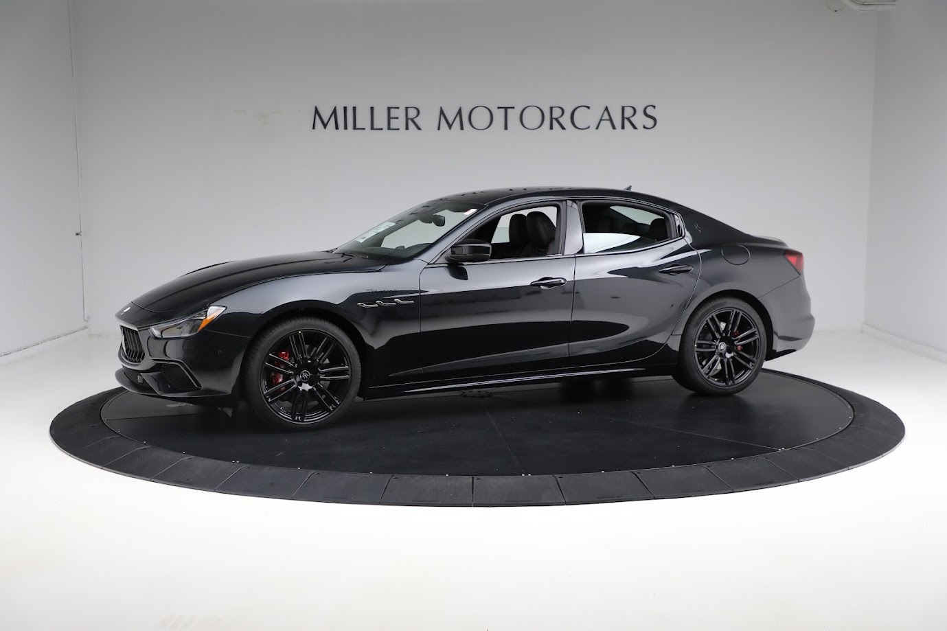 New-2024-Maserati-Ghibli-Modena-Ultima-Q4