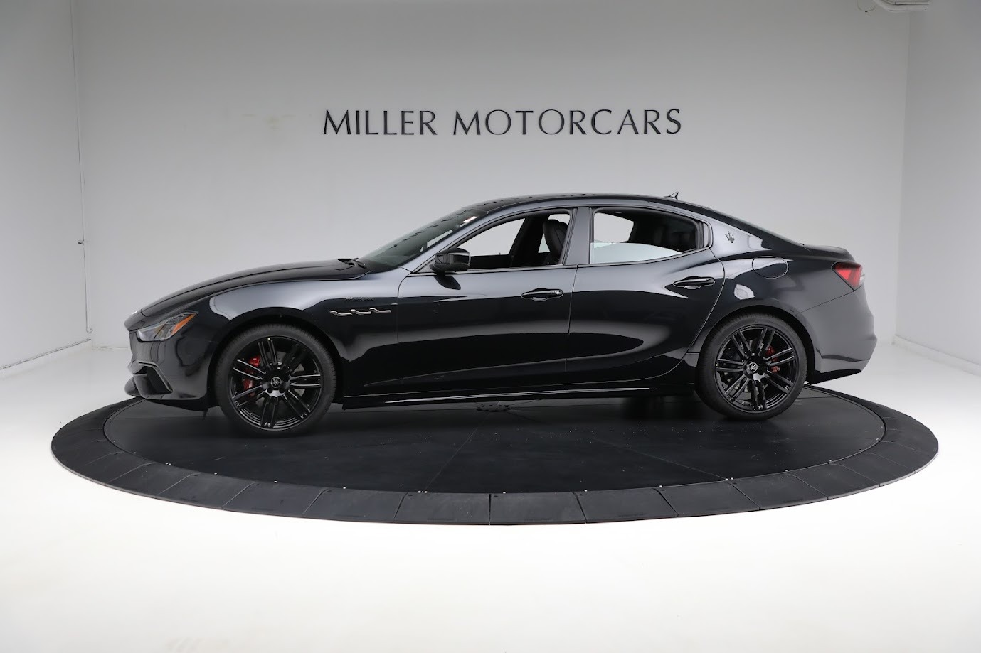 New-2024-Maserati-Ghibli-Modena-Ultima-Q4