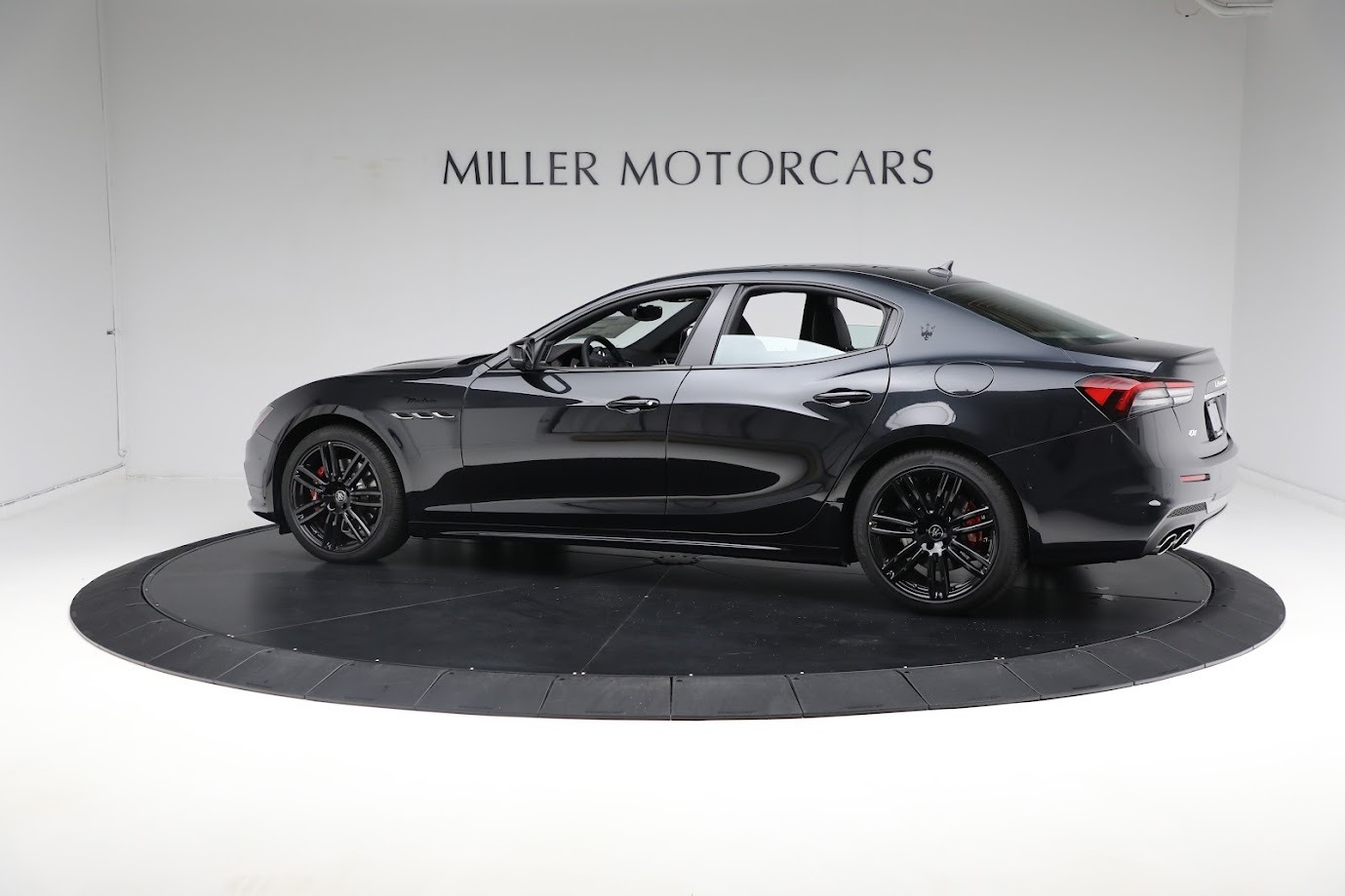 New-2024-Maserati-Ghibli-Modena-Ultima-Q4