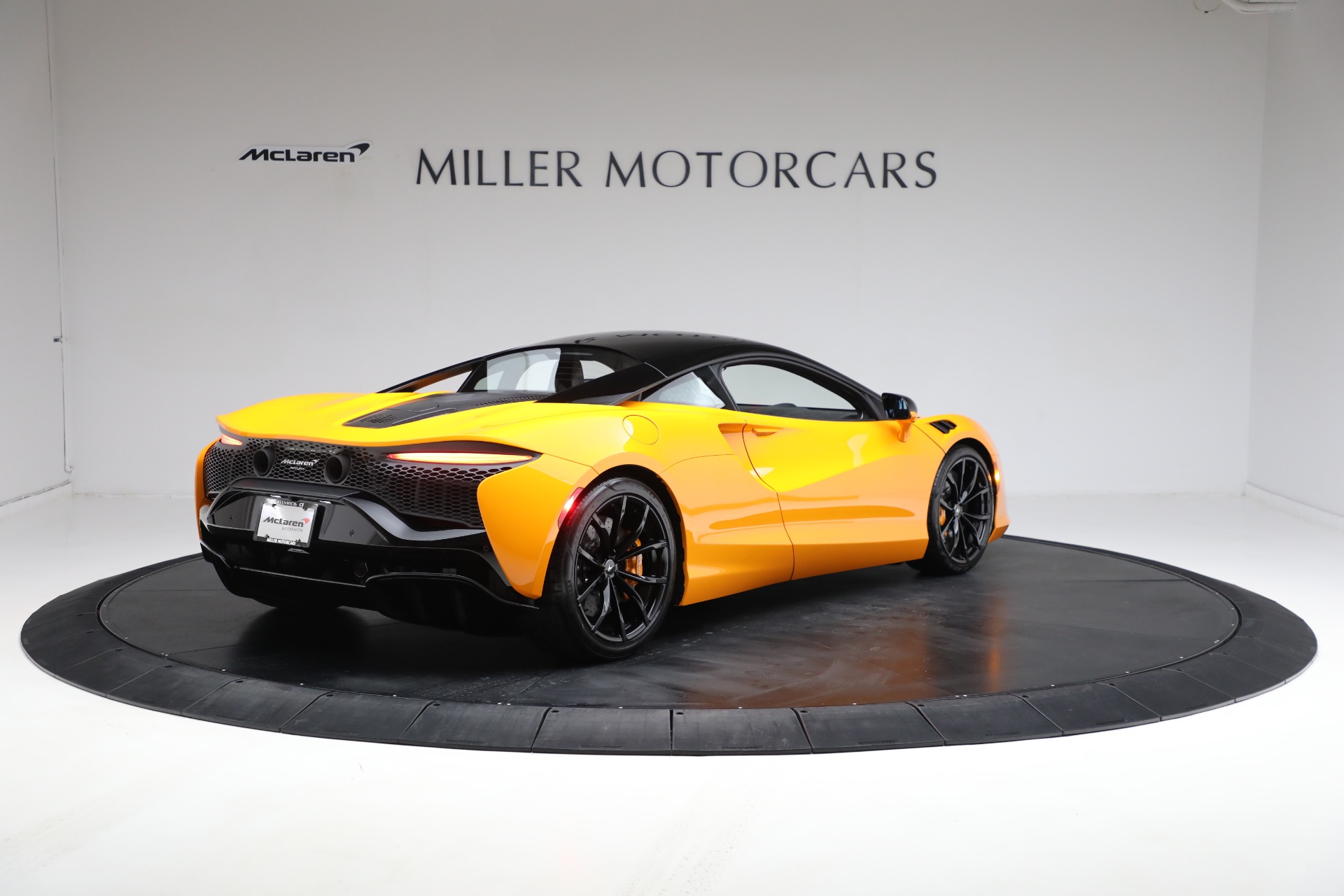 Used-2024-McLaren-Artura-Performance