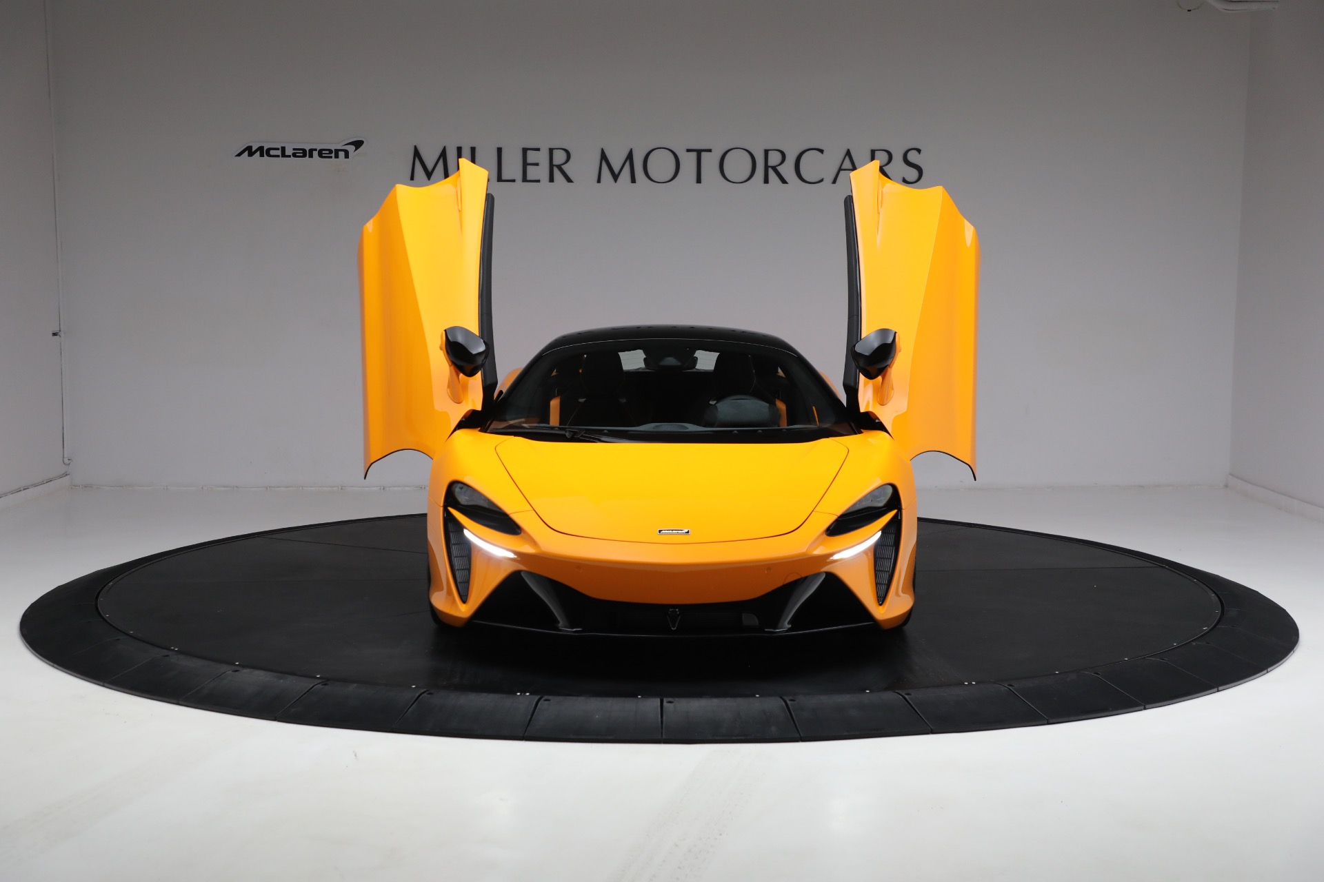 Used-2024-McLaren-Artura-Performance
