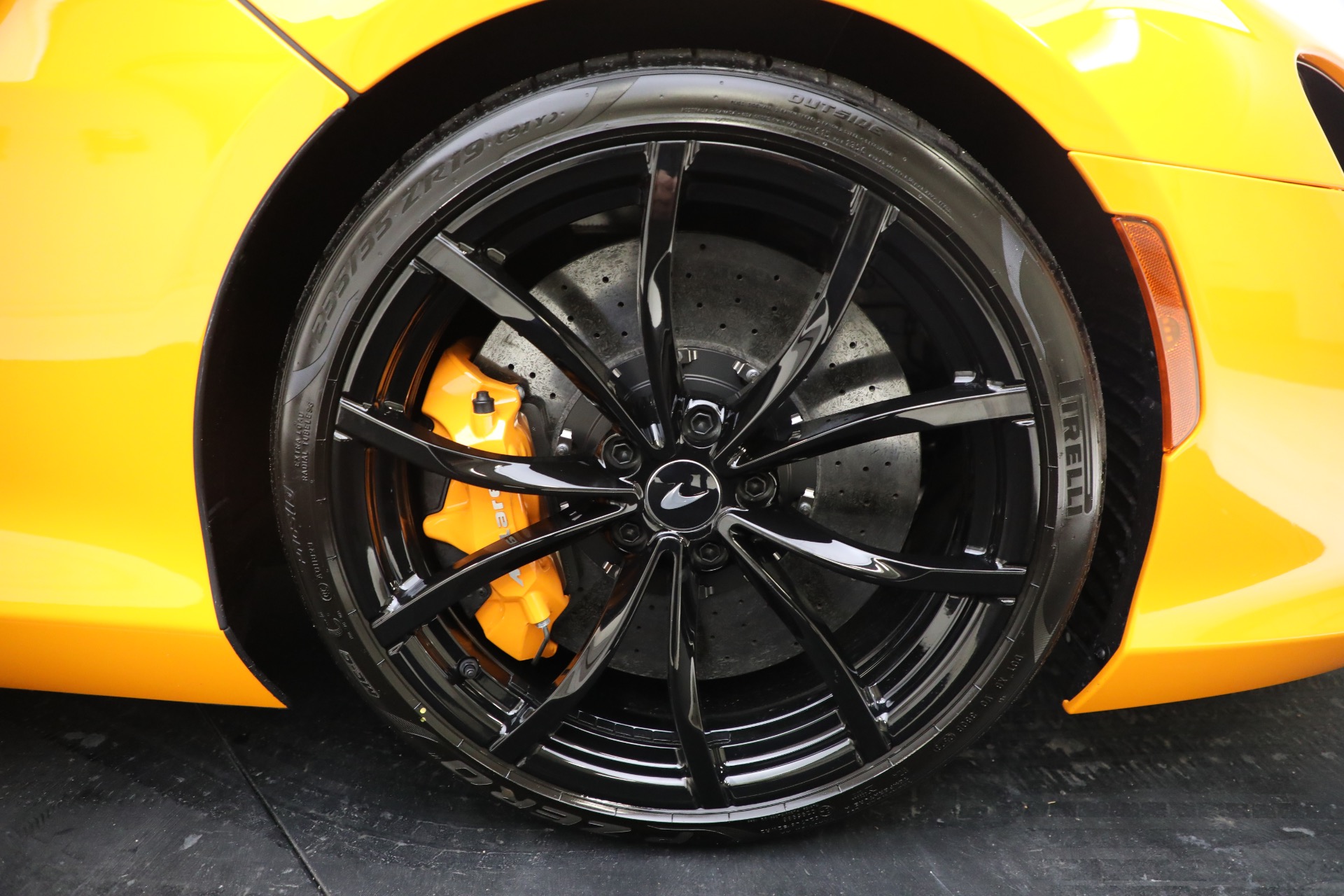 Used-2024-McLaren-Artura-Performance