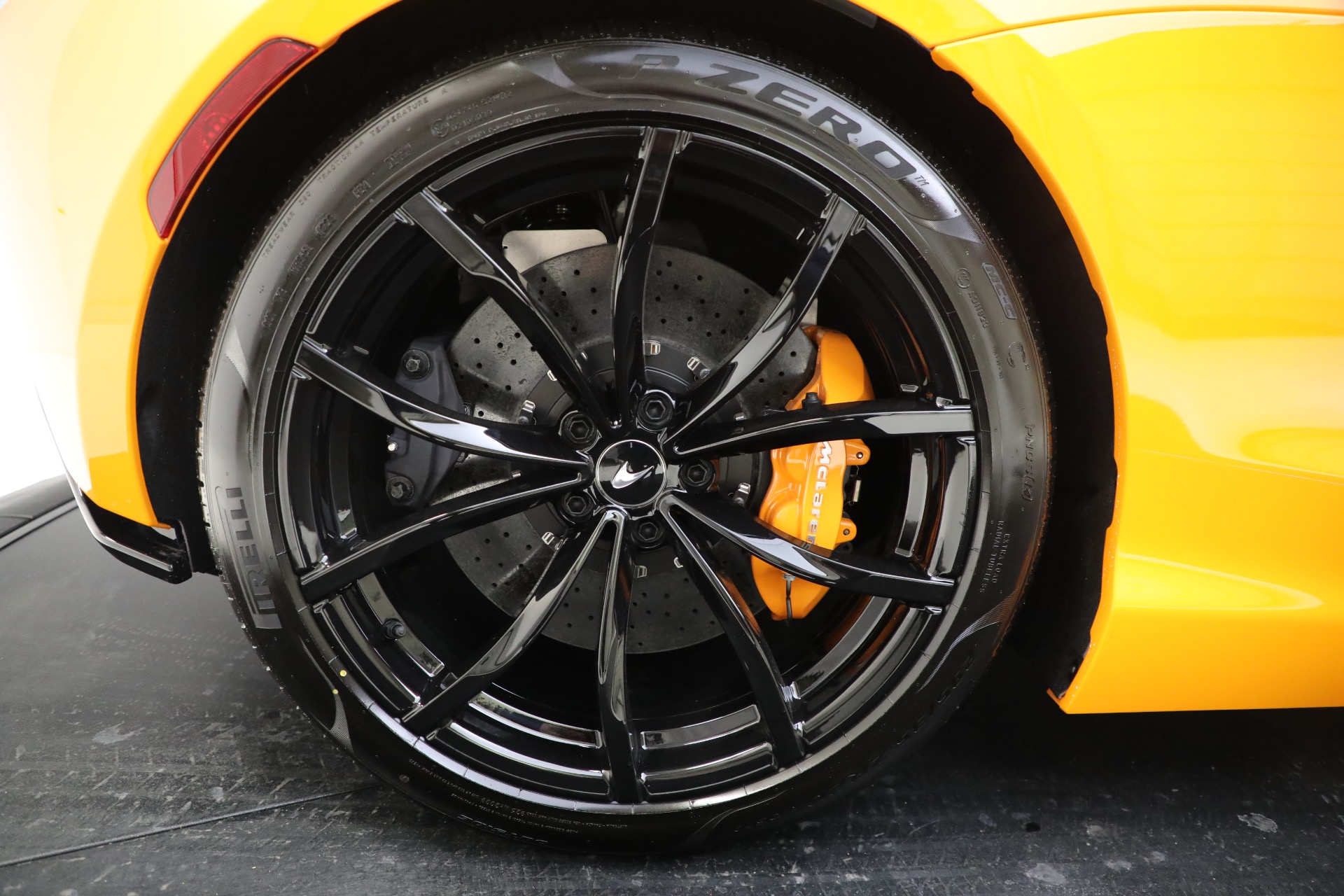Used-2024-McLaren-Artura-Performance